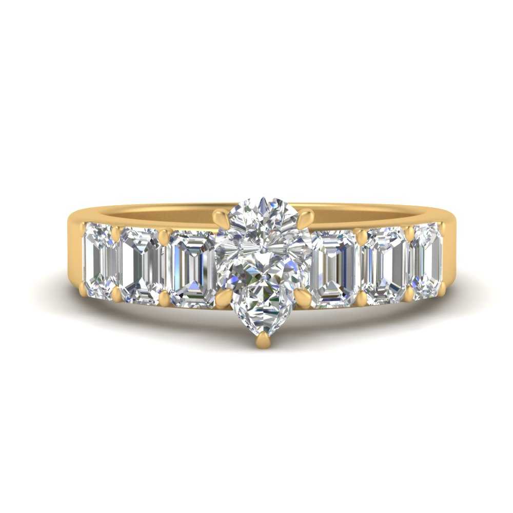 Pear Cut Luxurious Engagement Ring