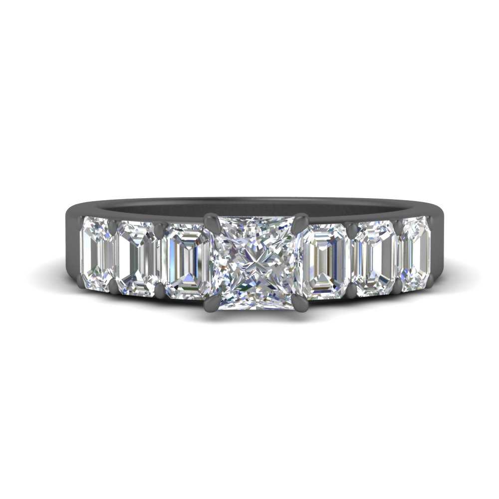 Princess Cut Luxurious Engagement Ring