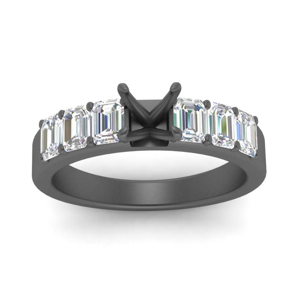 Semi Mount Luxurious Engagement Ring