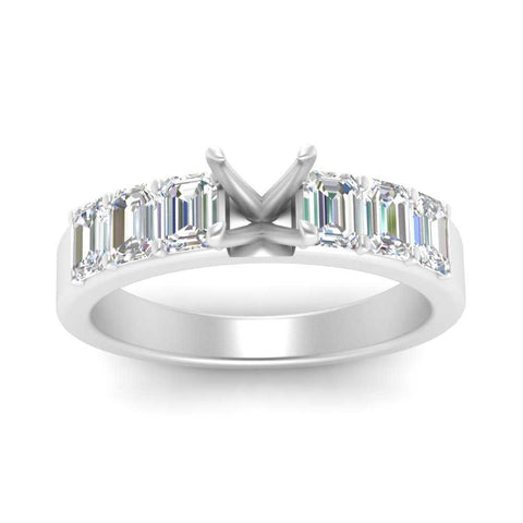 Semi Mount Luxurious Engagement Ring