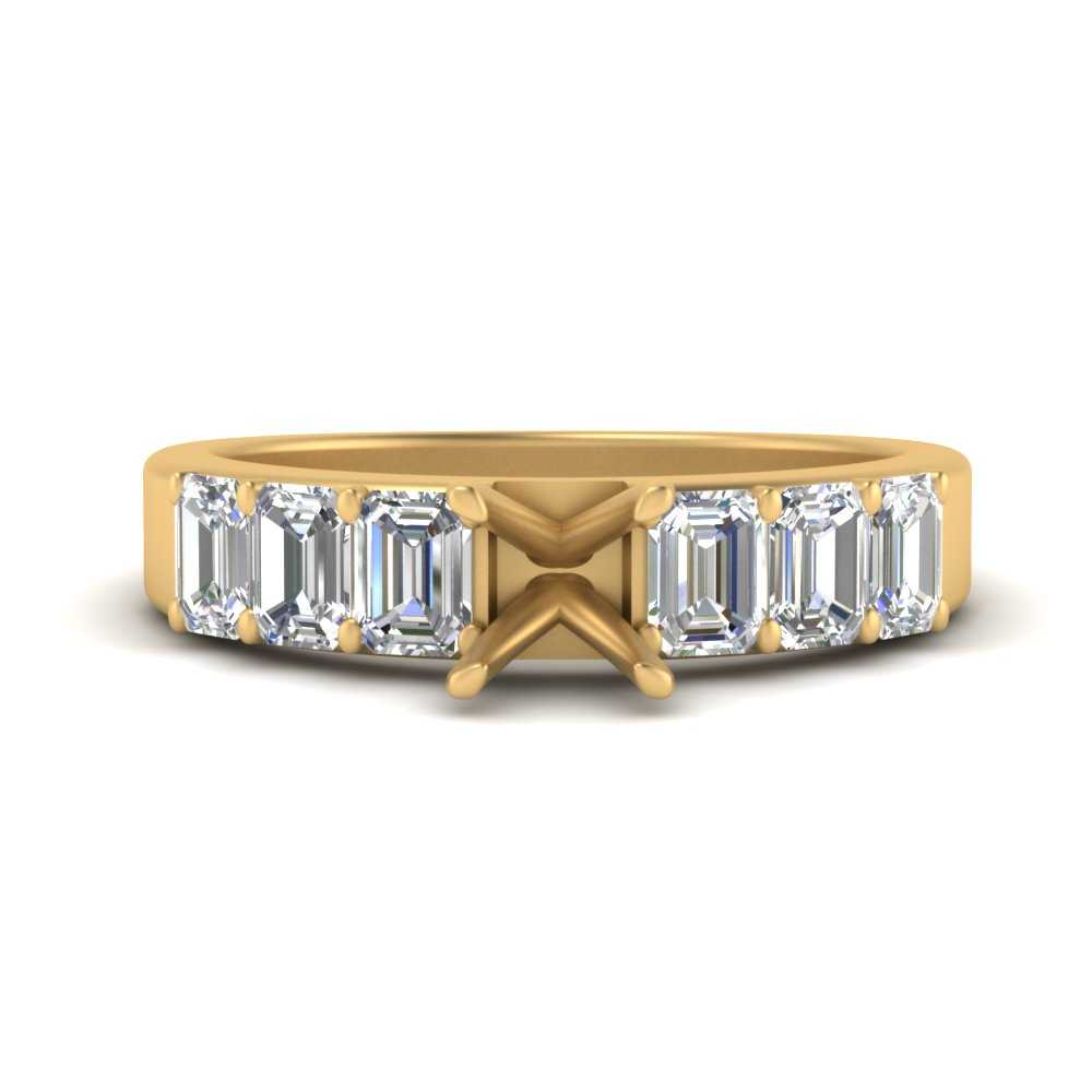 Semi Mount Luxurious Engagement Ring