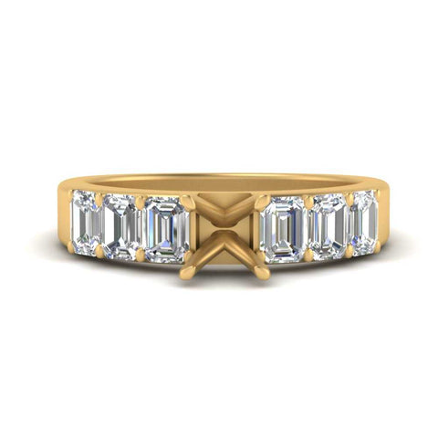 Semi Mount Luxurious Engagement Ring
