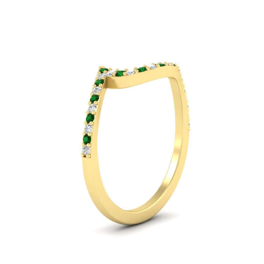 emerald-curved-swirl-wedding-band-in-yellow-gold-fdens7806robgemgrangle2-nl-yg.jpg?v=1759992439