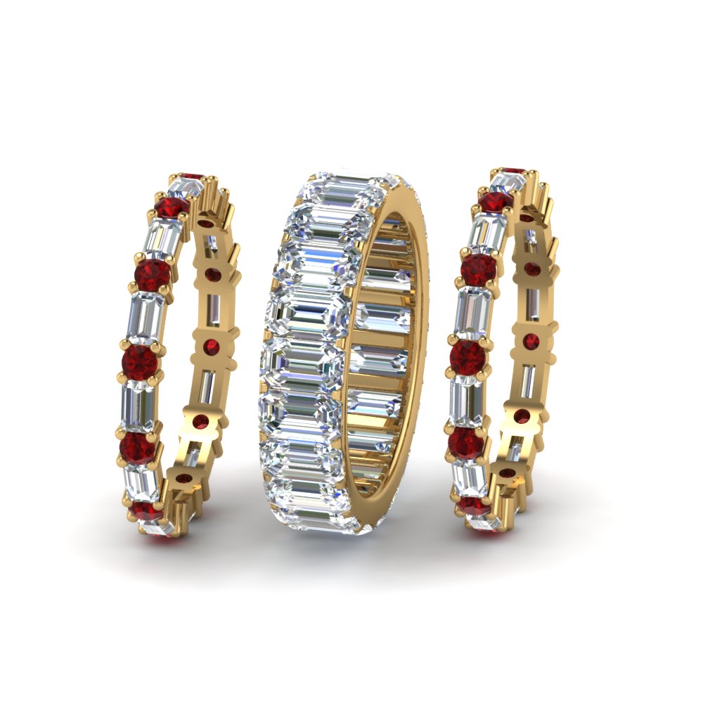 emerald-cut-eternity-band-with-matching-baguette-and-round-with-ruby-in-18K-yellow-gold-FD8331BGRUDRANGLE2-NL-YG