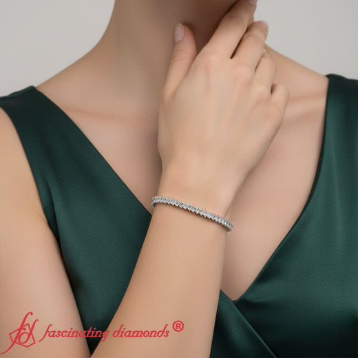 emerald-diagonal-tennis-bracelet-white-gold-fdbrc11518-model