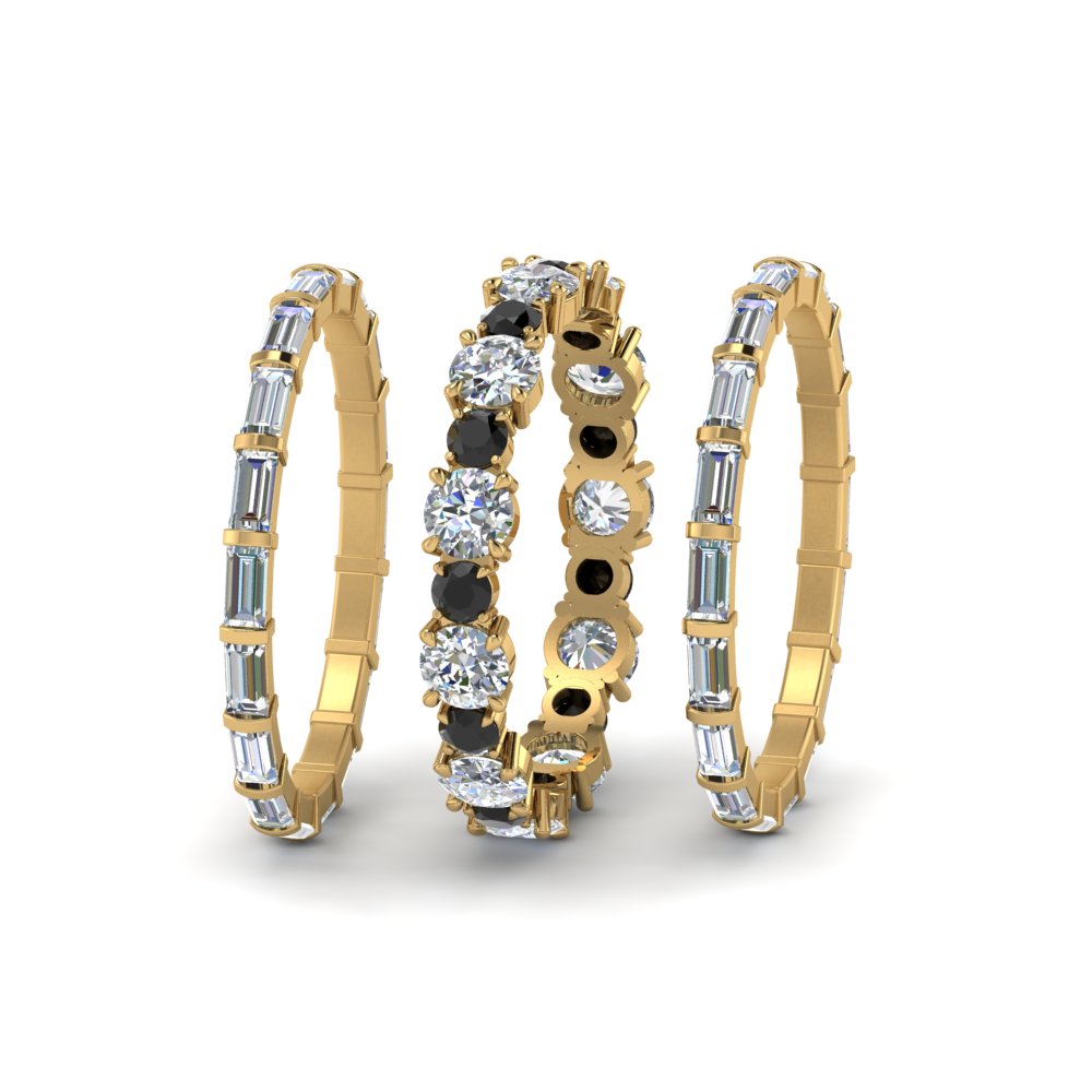 eternity-stacking-band-with-baguette-and-black-diamond-in-yellow-gold-FD9119GBLACKANGLE3-NL-YG.jpg