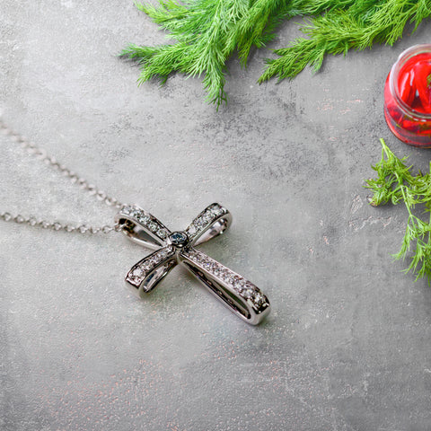 graduated-diamond-cross-pendant-necklace-in-white-gold-in-fdpd10815-nl-wg