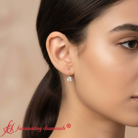 half-carat-princess-cut-diamond-lever-back-earrings-in-yellow-gold-fdear9225pr-0-50CT-model