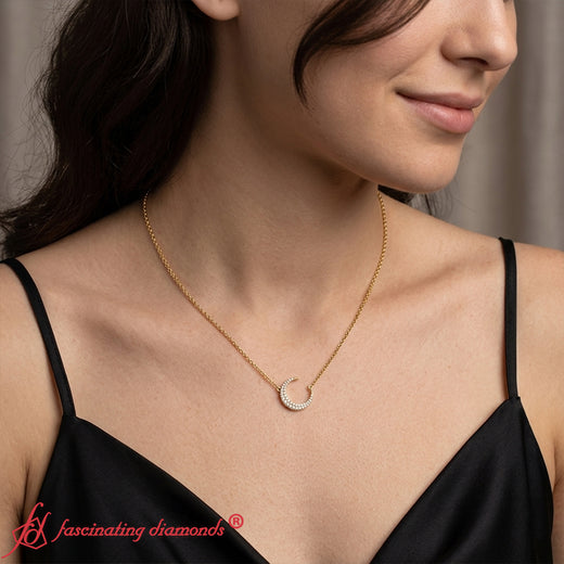 half-moon-necklace-diamond-pendant-in-yellow-gold-FDPD9197