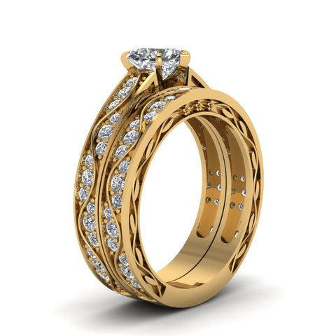 heart-cut-antique-filigree-wedding-ring-set-in-yellow-gold-FDENS3543HTANGLE2-NL-YG