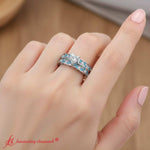 Load image into Gallery viewer, Antique Filigree Heart Diamond Bridal Ring Set
