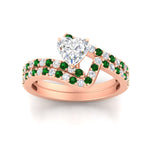 Load image into Gallery viewer, heart-shaped-diamond-wedding-ring-set-with-emerald-in-FDENS3007HTGEMGR-NL-RG
