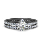 Load image into Gallery viewer, hidden-halo-oval-wedding-ring-set-in-black-gold-FD9168OVANGLE3-NL-BG
