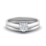 Load image into Gallery viewer, Hidden Halo Round Bridal Ring Set
