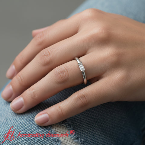 horizontal-baguette-promise-ring-white-gold-fdwb8397-model