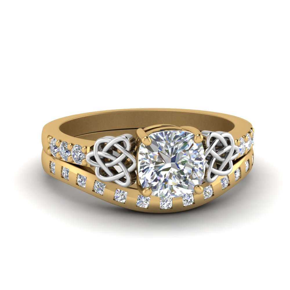 irish-cushion-cut-diamond-bridal-ring-set-in-yellow-gold-FDENS2255B4CU-NL-YG_50d5f57e-d12a-4aa9-93c6-3133765b561d?v=1757052278