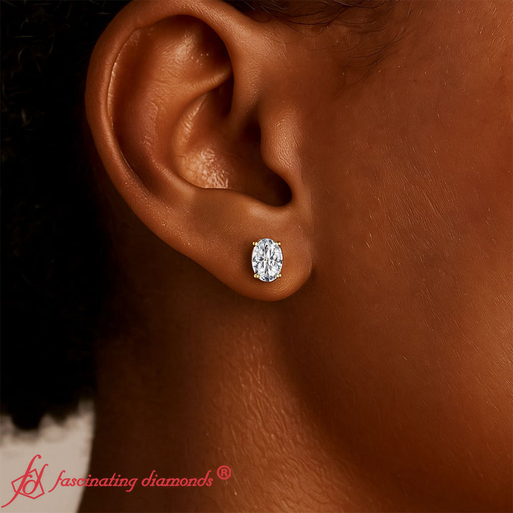 lab-grown-diamond-oval-cut-stud-earring-in-yellow-gold-FDEAR4OV-model