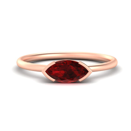 horizontal-marquise-sapphire-engagement-ring-in-rose-gold-fdenr11664mqgsablsleep-nl-rg