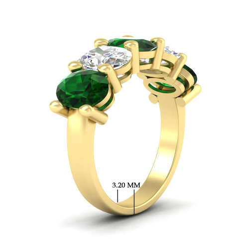 oval-shaped-5-stone-emerald-wedding-band-5-carat-in-yellow-gold-fdwb8008ovgemgrangle2-5.00ct-nl-yg-hw.jpg