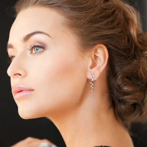 pave-diamond-leaf-drop-earring-in-rose-gold-fdear8334-model