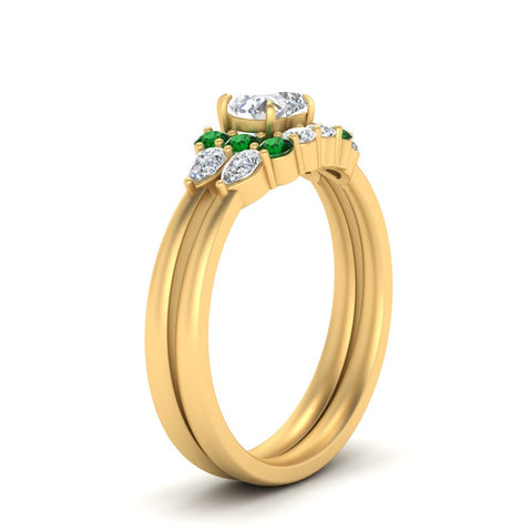 pear-accent-emerald-heart-shaped-wedding-ring-set-in-FD9289HTGEMGR-ANGLE3-NL-YG