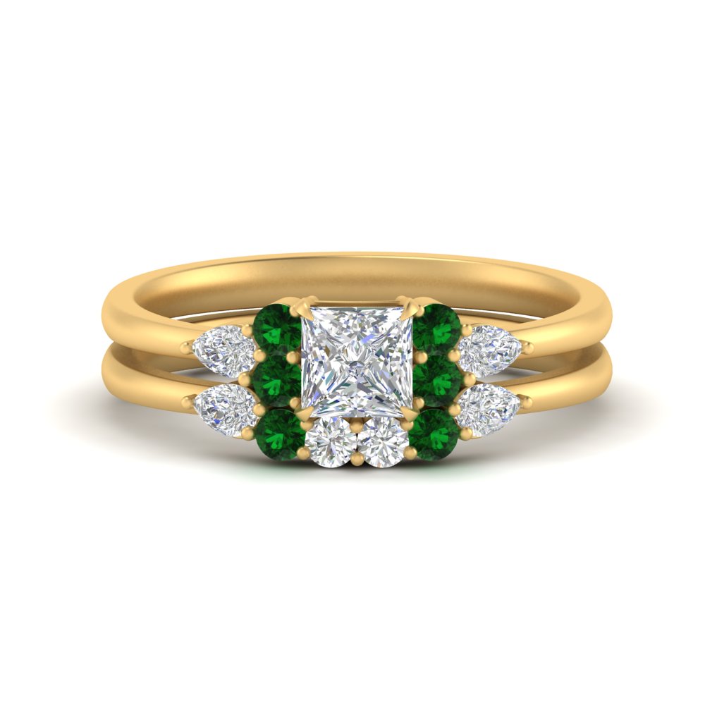 pear-accent-emerald-princess-cut-wedding-ring-set-in-FD9289PRGEMGR-ANGLE3-NL-YG