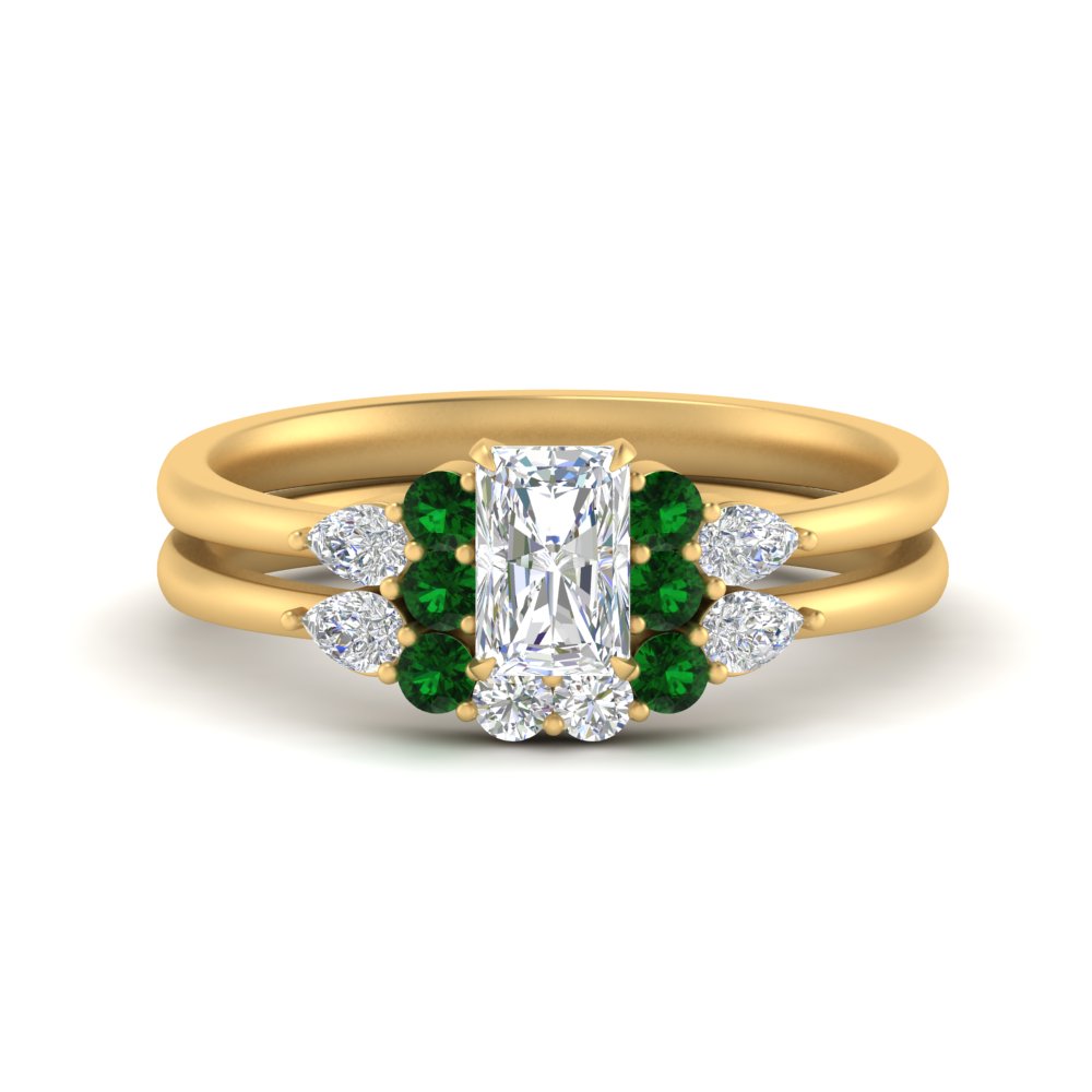 pear-accent-emerald-radiant-cut-wedding-ring-set-in-FD9289RAGEMGR-ANGLE3-NL-YG