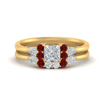 Load image into Gallery viewer, pear-accent-ruby-princess-cut-wedding-ring-set-in-FD9289PRGRUDR-ANGLE3-NL-YG

