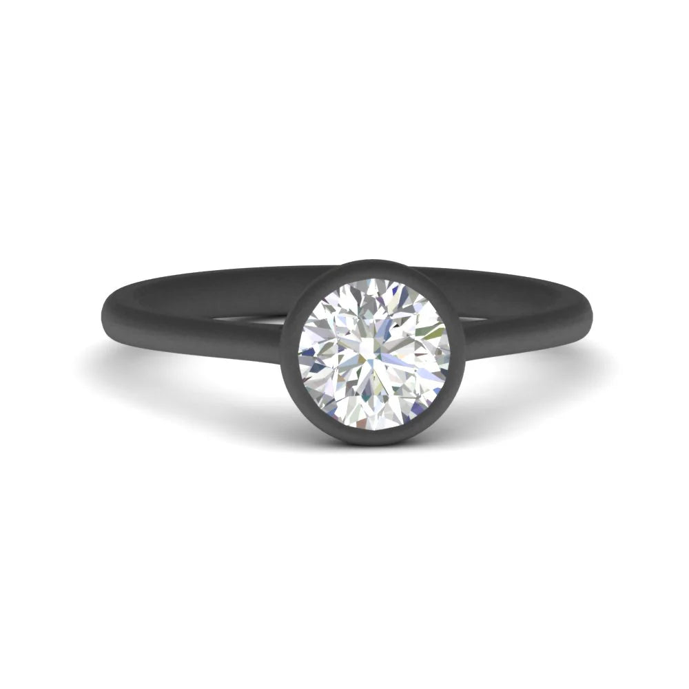 Classic Solitaire with Black Gold Band