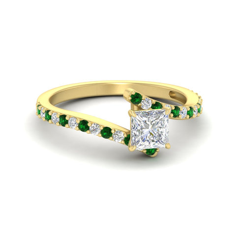 petite-bypass-princess-cut-diamond-ring-with-emerald-in-FDENS3007PRRGEMGR-NL-YG