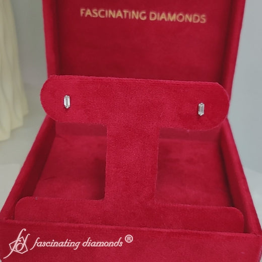 single-baguette-stud-earring-in-14k-white-gold-fdear11011_720x720

