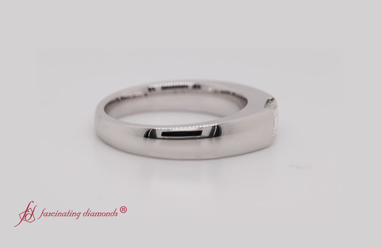 half-bezel-solitaire-princess-mens-comfort-fit-wedding-ring-in-white-gold-fdm8083