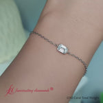 Load and play video in Gallery viewer, 0-50-ct-emerald-bezel-set-chain-bracelet-in-14k-white-gold-fdbrc11133em-0-50-ct