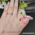 Load and play video in Gallery viewer, vintage-looking-pave-diamond-ring-with-white-diamond-in-white-gold
