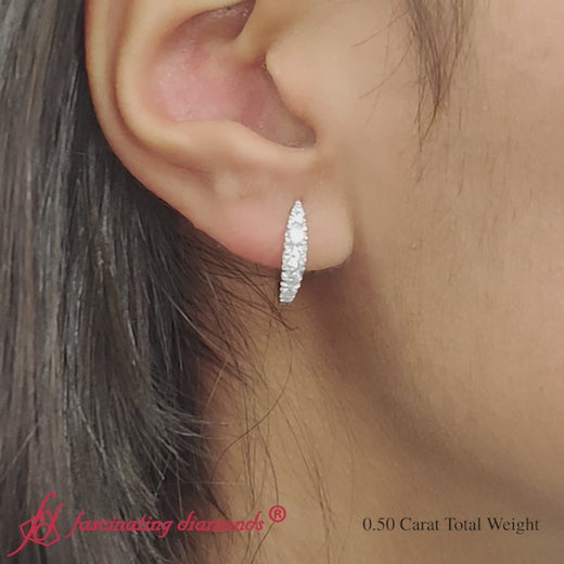 half-carat-graduated-huggies-hoop-earring-in-white-gold-fdear11729-720 x