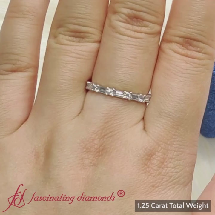 baguette-and-round-diamond-band-in-white-gold-fdewb318