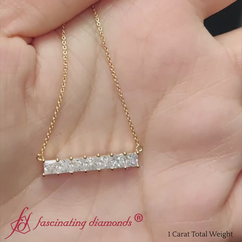 princess-cut-diamond-horizontal-bar-pendant-in-yellow-gold-fdpd8420-fancyvdeo