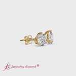 Load and play video in Gallery viewer, 0-50-ct-martini-stud-diamond-earrings-in-yellow-gold-render-fdear11581-0-50ct-2000
