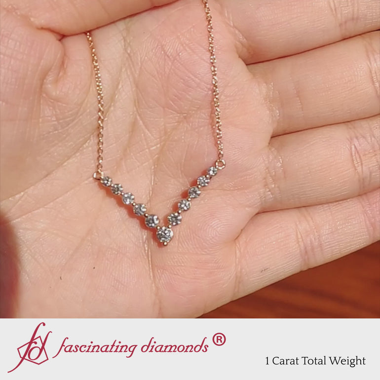 1-carat-graduated-diamond-v-shaped-necklace-in-yellow-gold-fdnk8068-fancyvideo