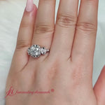 Load and play video in Gallery viewer, Art Deco Vintage Round Cut Engagement Ring
