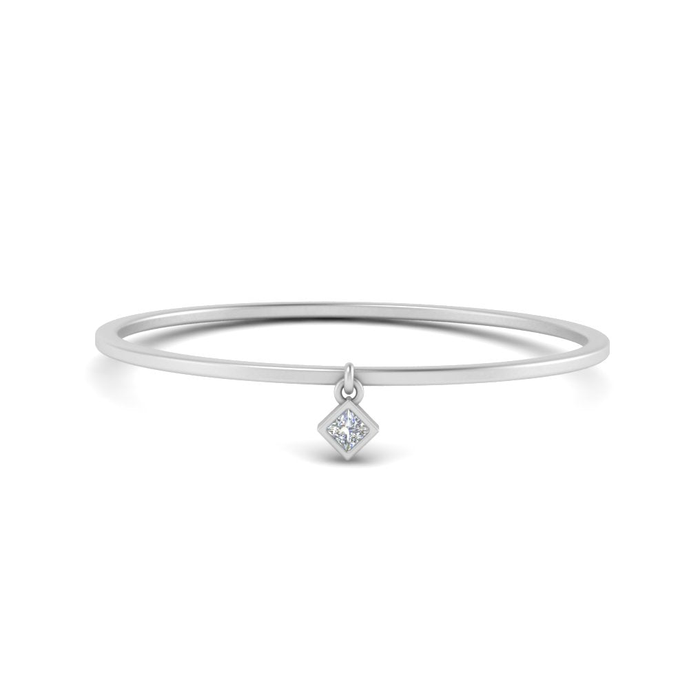princess-charm-stacking-thin-ring-in-white-gold-FD9392ROR-NL-WG.jpg