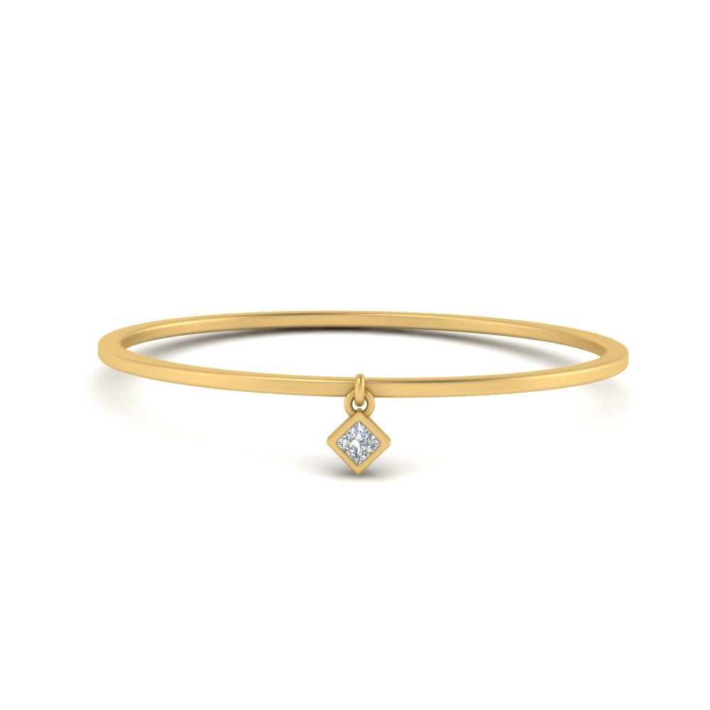 princess-charm-stacking-thin-ring-in-yellow-gold-FD9392ROR-NL-YG.jpg