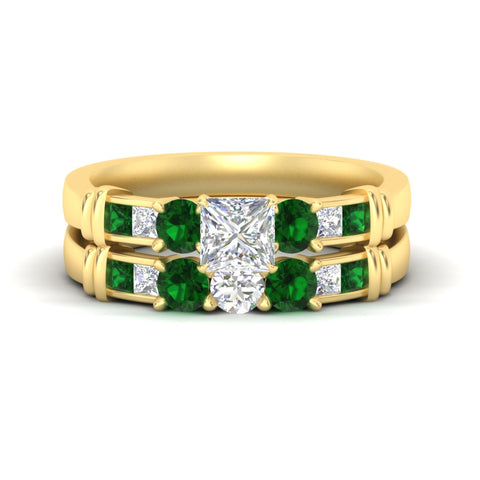 princess-cut-bridal-ring-set-with-emerald-princess-channel-accents-in-yellow-gold-fdens286prgemgrasleep-nl-yg.jpg