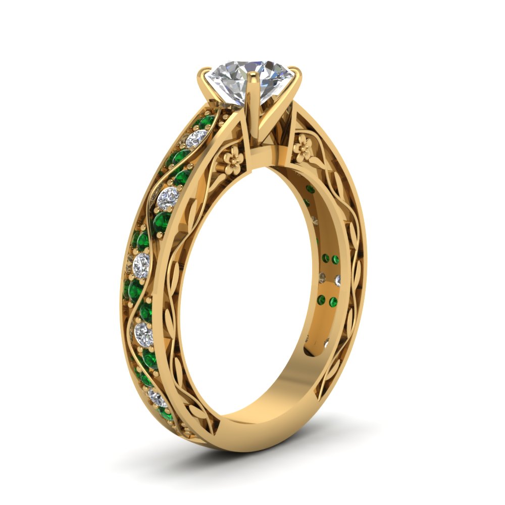 round-cut-antique-filigree-diamond-ring-with-emerald-in-18K-yellow-gold-FDENS3543RORGEMGRANGLE2-NL-YG_1f49ced7-d0db-48ed-be9d-5533d9b85efb