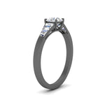 Load image into Gallery viewer, round-cut-diamond-ring-with-tapered-baguettes-in-FD10590RORANGLE3-NL-BG
