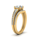 Load image into Gallery viewer, round-cut-graduated-channel-diamond-wedding-set-in-FD122866RO-NL-YG
