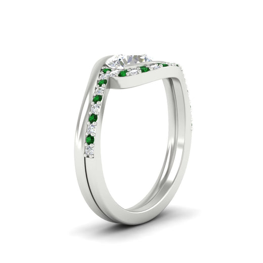 round-cut-swirl-emerald-wedding-band-set-in-white-gold-fdens7806rogemgrangle2-nl-wg_364b2dfc-1126-43c0-8bd9-7299342bf20b.jpg?v=1759906371