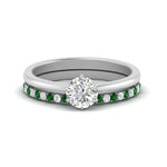 Load image into Gallery viewer, round-solitaire-engagement-ring-with-emerald-band-in-FD9334ROGEMGRANGLE3-NL-WG-B1

