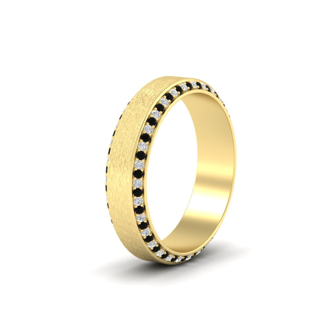 round-white-diamond-mens-wedding-band-with-black-diamond-in-yellow-gold-fddb1040bgblackangle2-nl-yg.jpg?v=1755775055