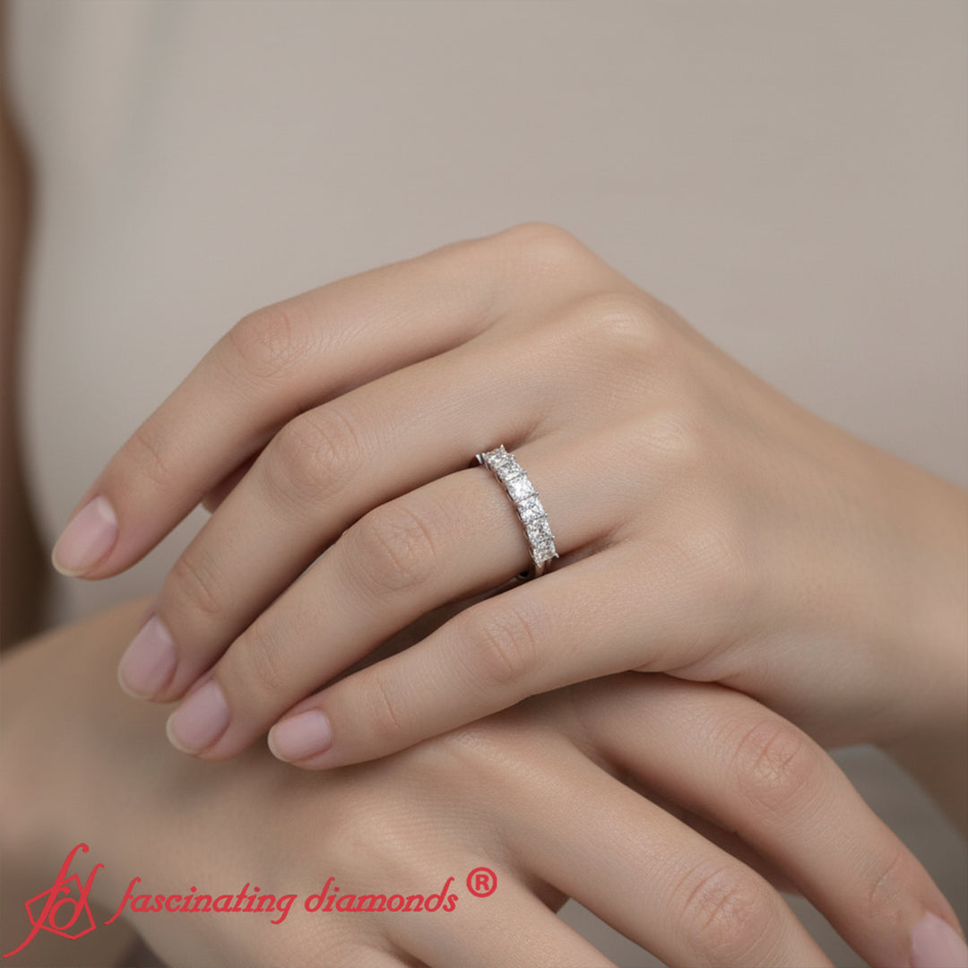 septet-princess-cut-wedding-band-white-gold-fdwb179pr-0.35-ct-model